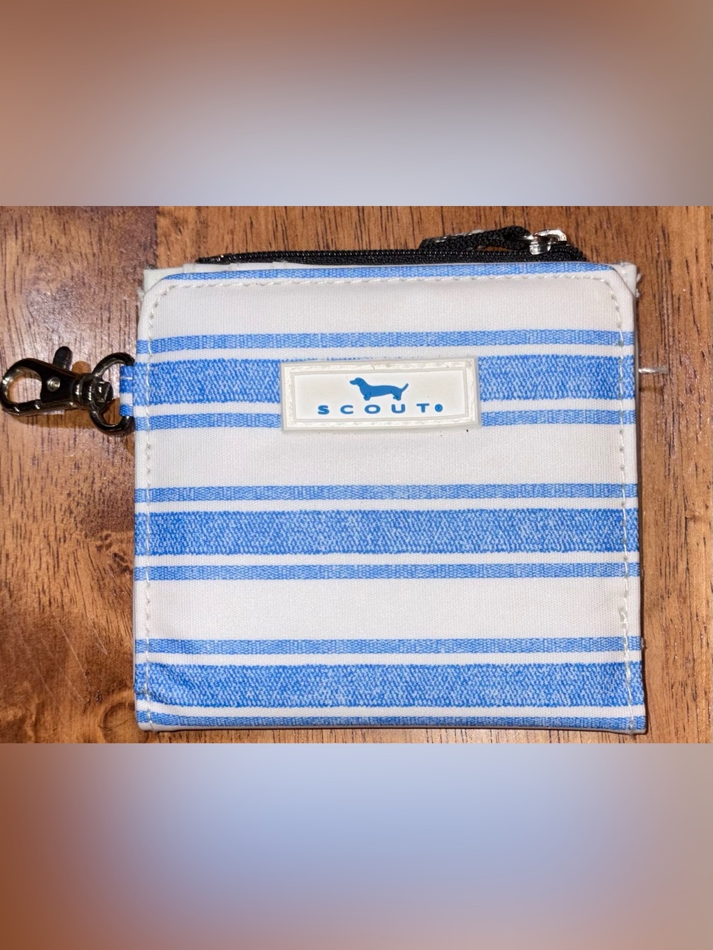 SCOUT On Deck Cash Queen - Blue & White Striped Wallet - Excellent Condition
